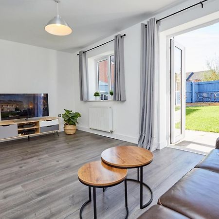Cosy,Modern And Relaxing 3 Bedroom House With Parking แมนเชสเตอร์ ภายนอก รูปภาพ