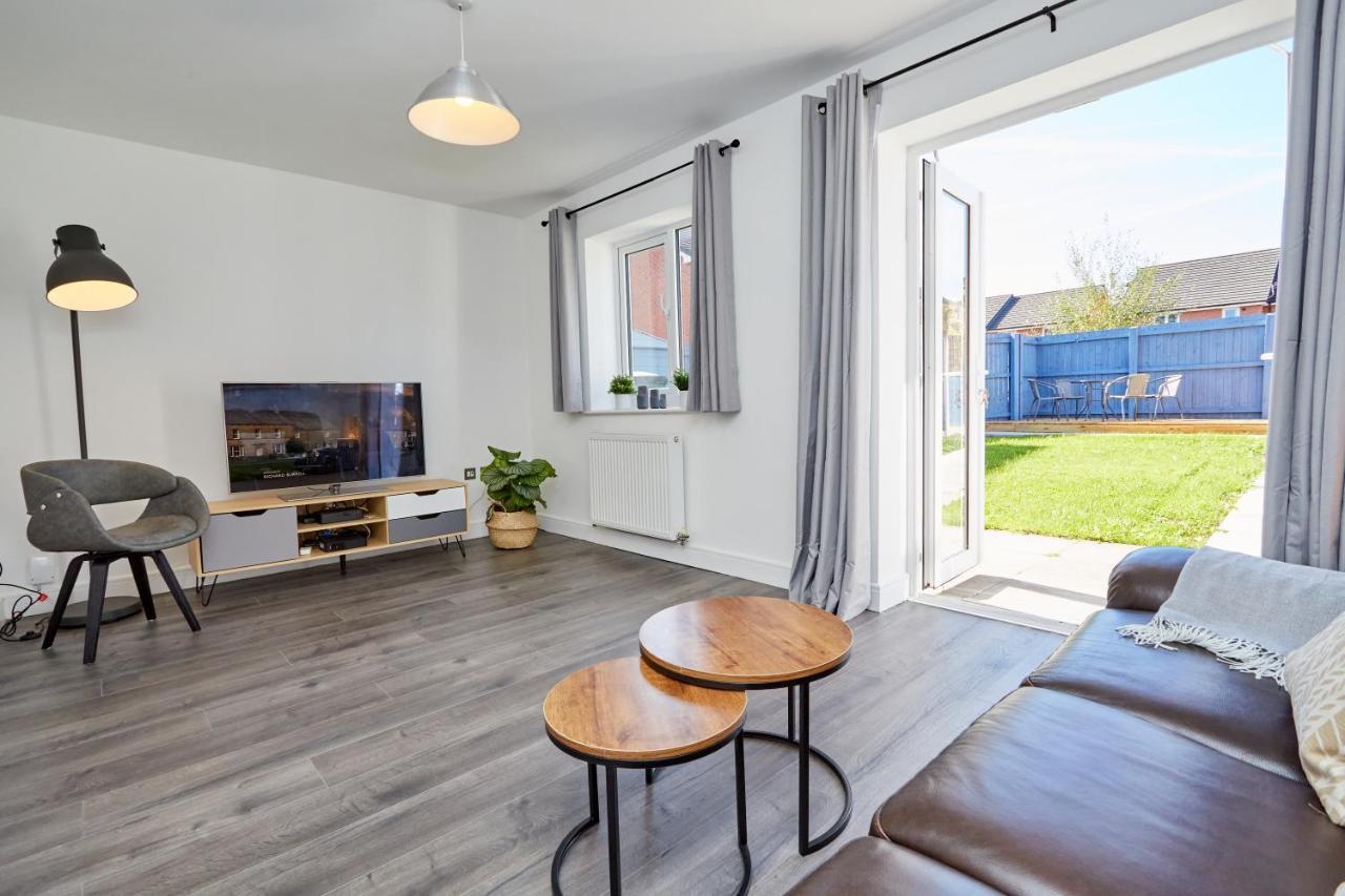 Cosy,Modern And Relaxing 3 Bedroom House With Parking แมนเชสเตอร์ ภายนอก รูปภาพ