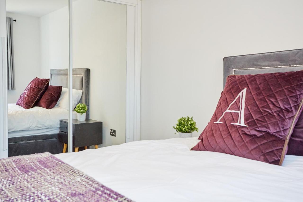 Cosy,Modern And Relaxing 3 Bedroom House With Parking แมนเชสเตอร์ ภายนอก รูปภาพ
